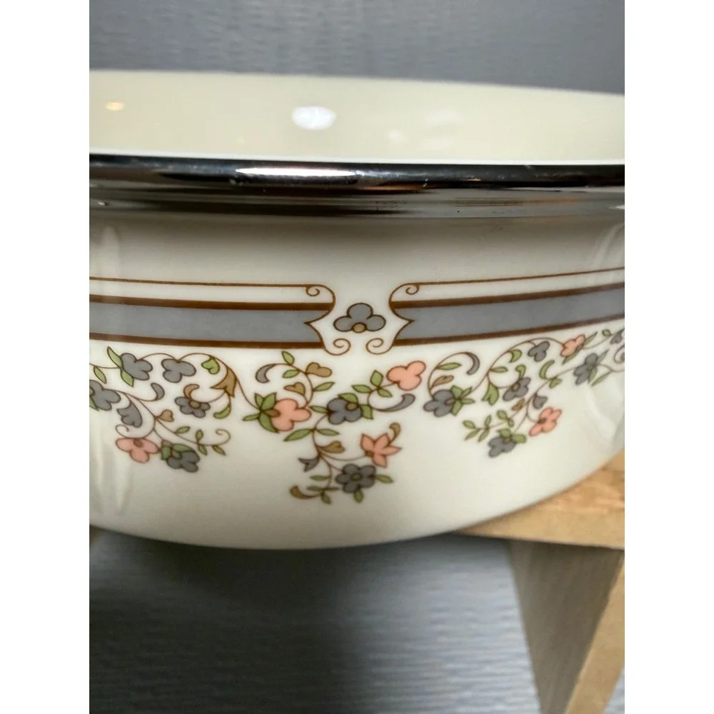 Lenox Lace Point Round Vegetable Bowl Platinum Trim Floral Fine China USA 9in